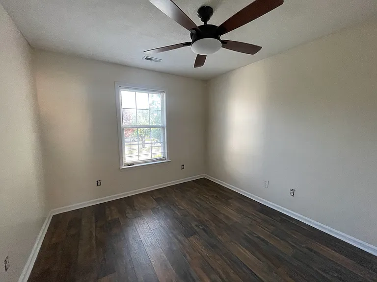 511 N Waters Edge Dr — Photo 14