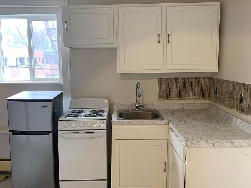 2nd image of 2156 5th Ave #4