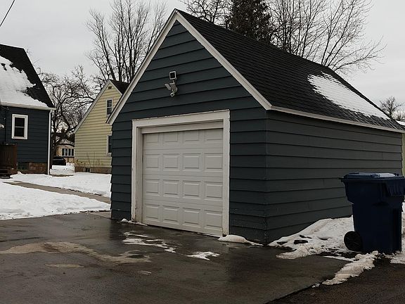 2nd image of 1125 Minnesota St