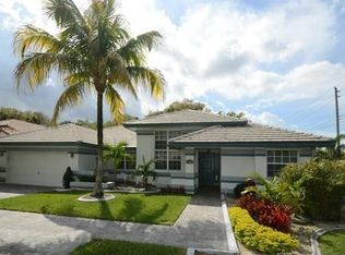 3361 Overlook Rd, Davie, FL 33328