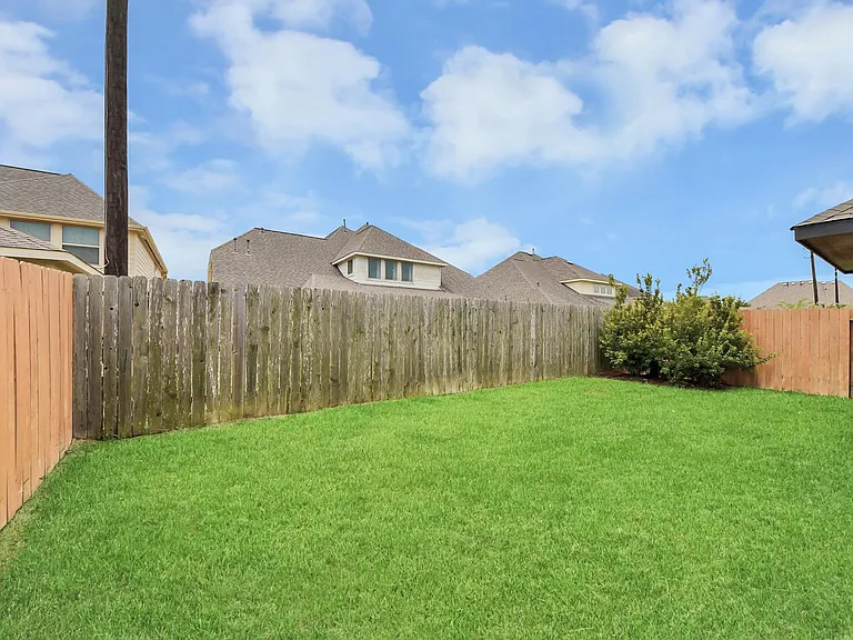 20755 Sunseed Dr — Photo 30