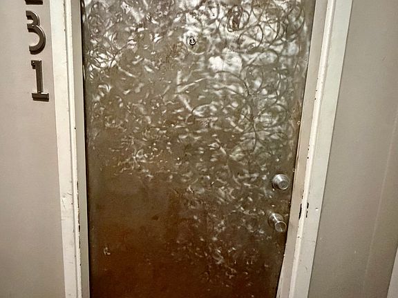 4th image of 201 S Hoskins Rd APT 131