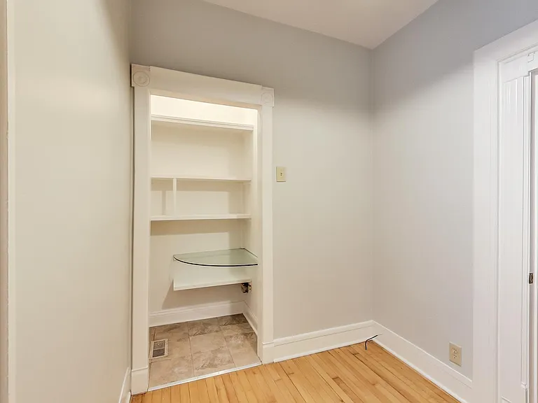 Bonus Room (Office)