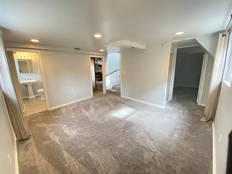 4334 NE 44th St — Photo 28