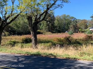 Knob Rd, Mount Pocono, PA 18344