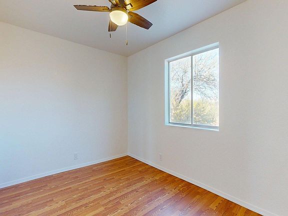 4th image of 1529 E Cloud Road