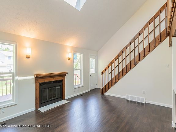 2nd image of 4918 Westhaven Blvd