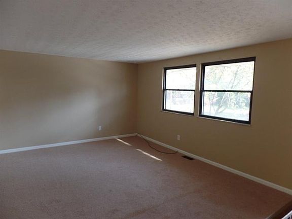 3rd image of 12105 Brookston Dr