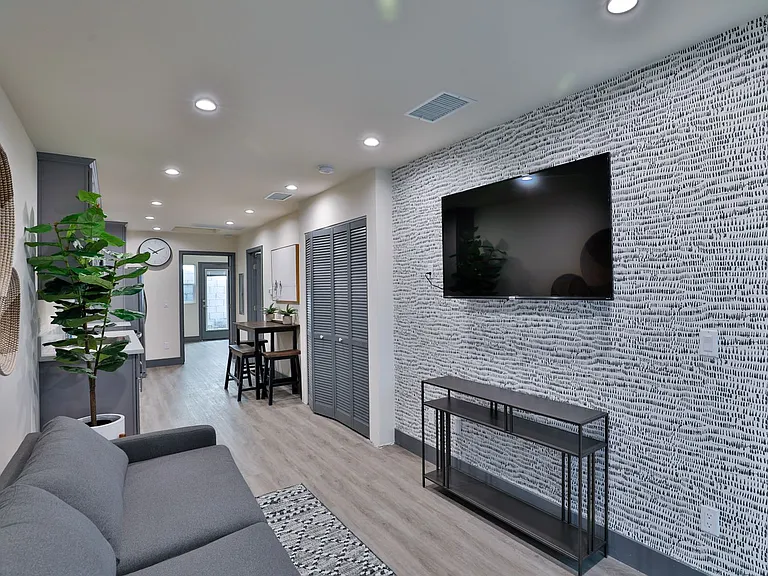 2811 Menlo Ave — Photo 14