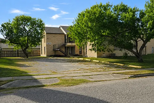 2406 Capitan Dr #D Photo 1