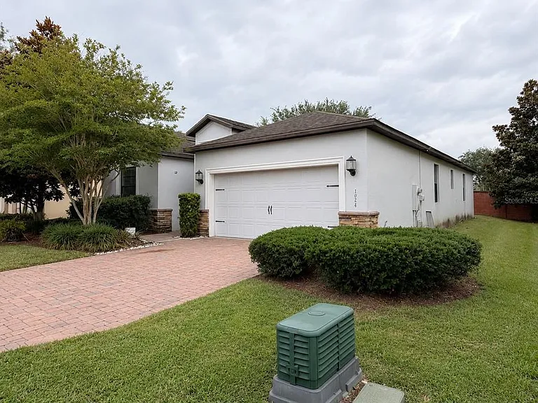 1954 Pantheon Dr — Photo 3