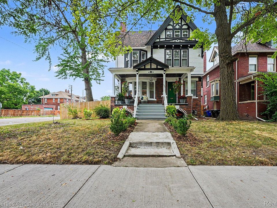 1st image of 605 Atkinson St