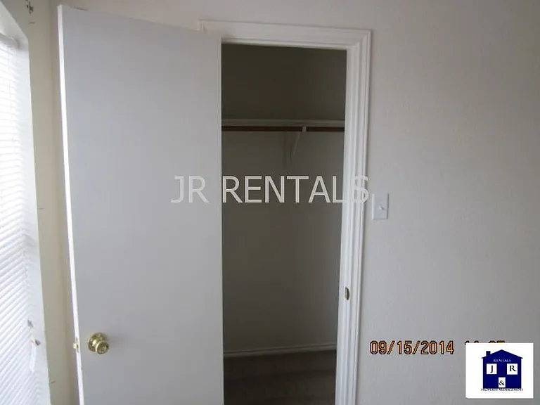 3909 Deputy Dr — Photo 14