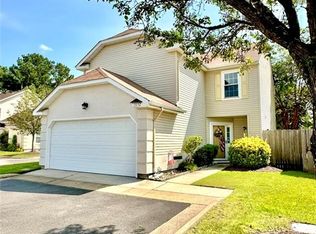 1032 Fallcreek Run, Chesapeake, VA 23322