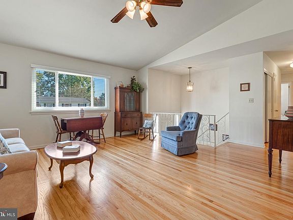 5th image of 1942 Split Rock Rd