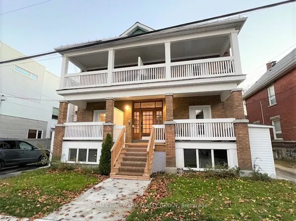 375 Mackay St #2, Ottawa, ON K1M 2C3