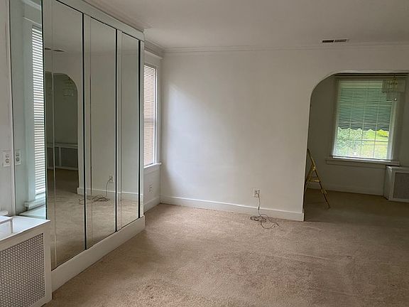 5th image of 2524 Beechwood Blvd Floor 2