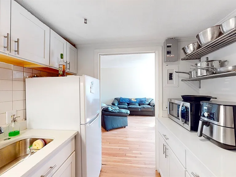 513 Beacon St #10 — Photo 13