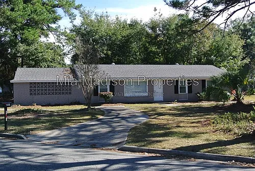 201 Sea Island Dr Photo 1