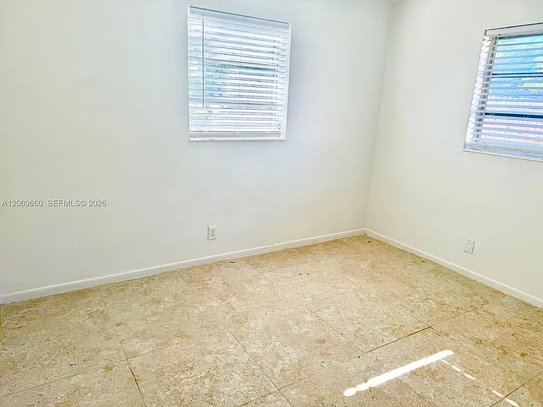 5755 Winfield Blvd — Photo 10