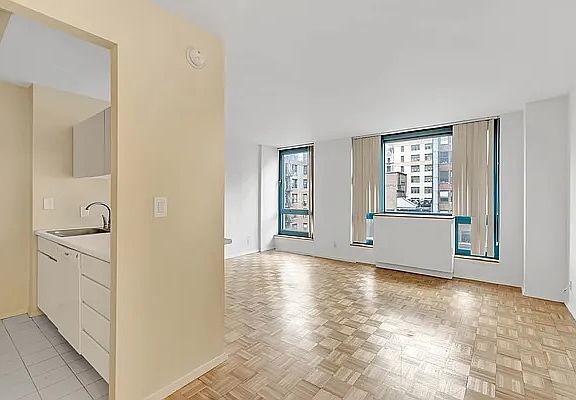 4th image of 1 Irving Pl APT G8b