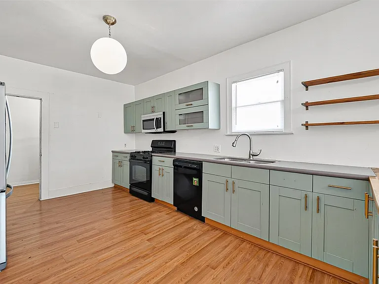 2519 Stevens St — Photo 19