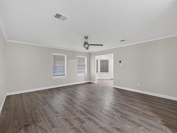 3rd image of 3413 Owens St