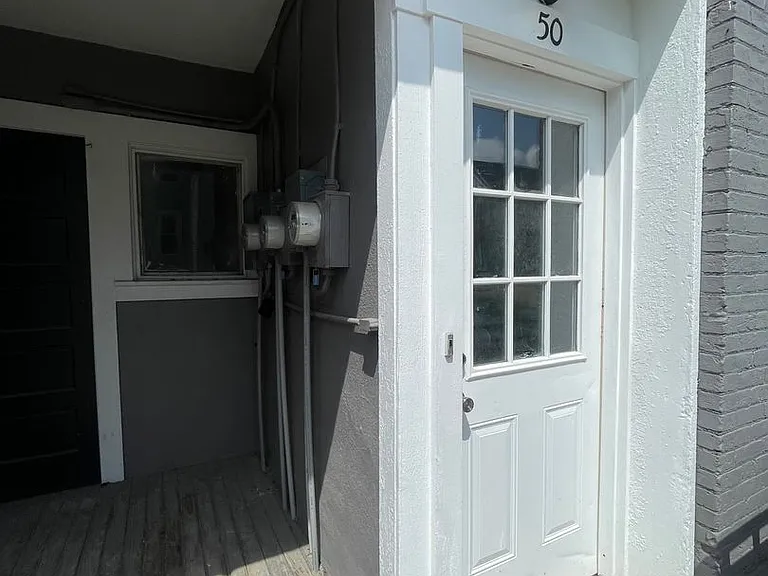 48-52 N Collier St — Photo 17