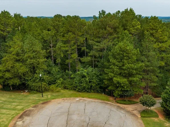 114 Forest Overlook Dr, Forsyth, GA 31029