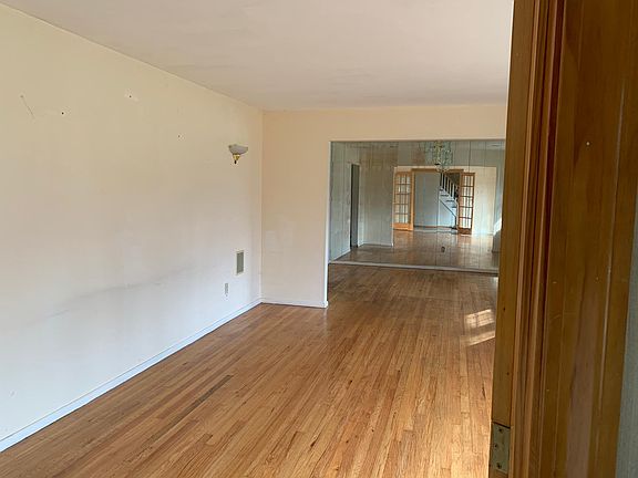 Additional Living Room