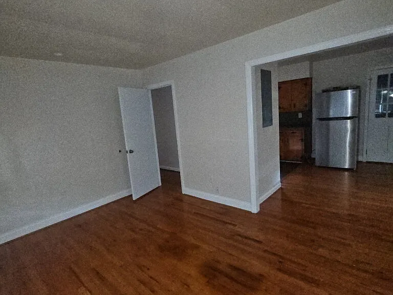 1144 Crull Dr — Photo 5