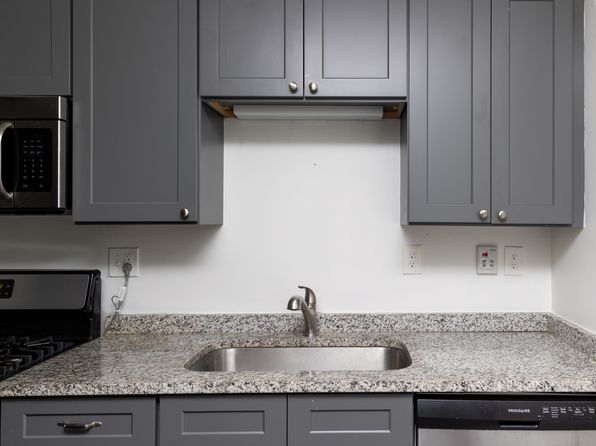 400 Summit Dr APT 11B