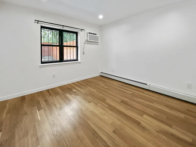 62 Woodbine St #1 — Photo 5