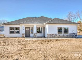 821 Moffatt, Emmett, ID 83617