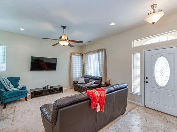 3rd image of 2368 E Pryor Dr