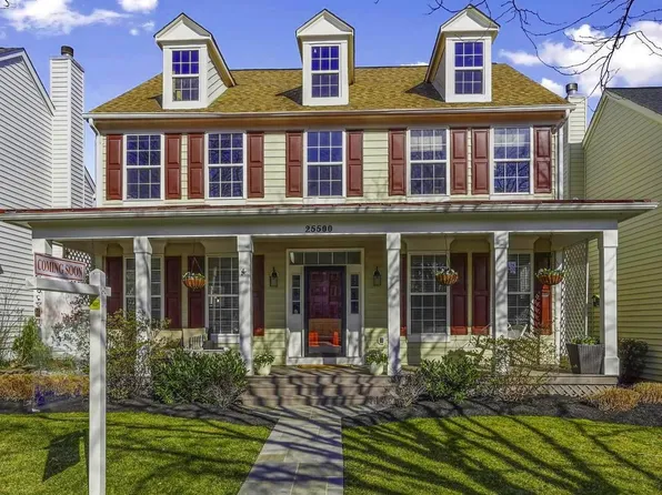 25500 Heathfield Cir, Chantilly, VA 20152