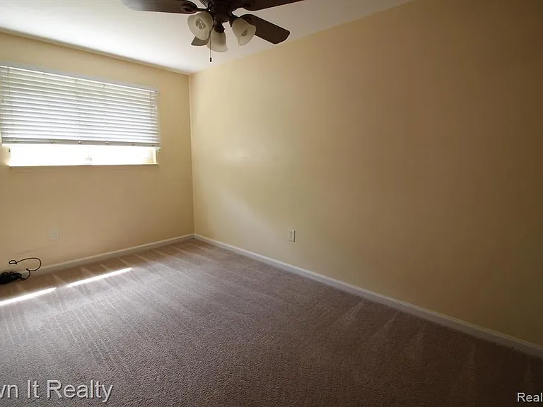 18203 Colgate St — Photo 12