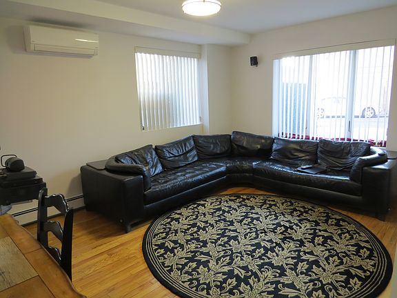 3rd image of 2697 E 23rd St #1