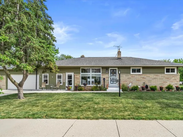 9804 W Dakota STREET, West Allis, WI 53227