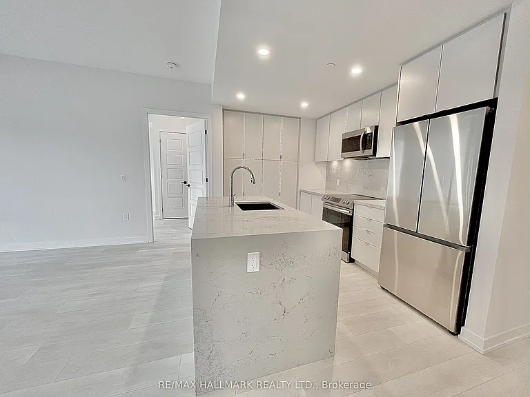 415 Sea Ray Ave #210 — Photo 9