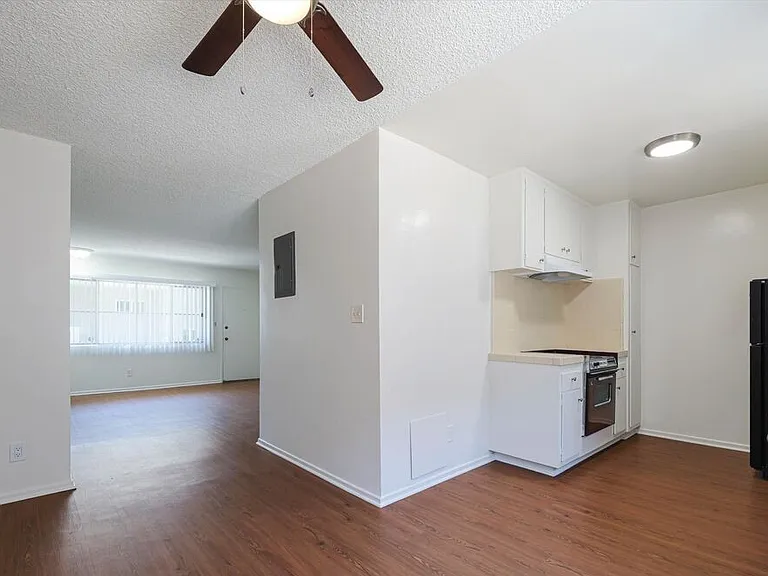 Kitchen/Dining #1