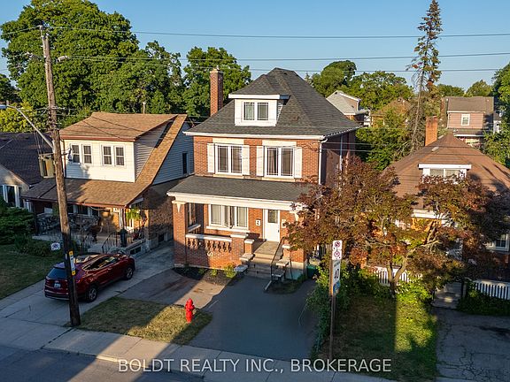 4th image of 209 Rosslyn Ave S