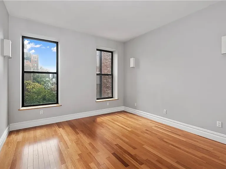 154 W 70th St #4E — Photo 6
