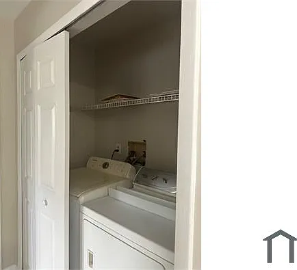 2 bed, 900 sqft, $1,500 — Photo 3