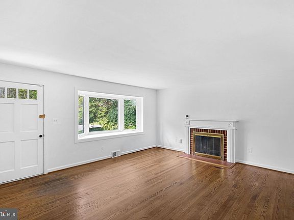 5th image of 7408 Masonville Dr