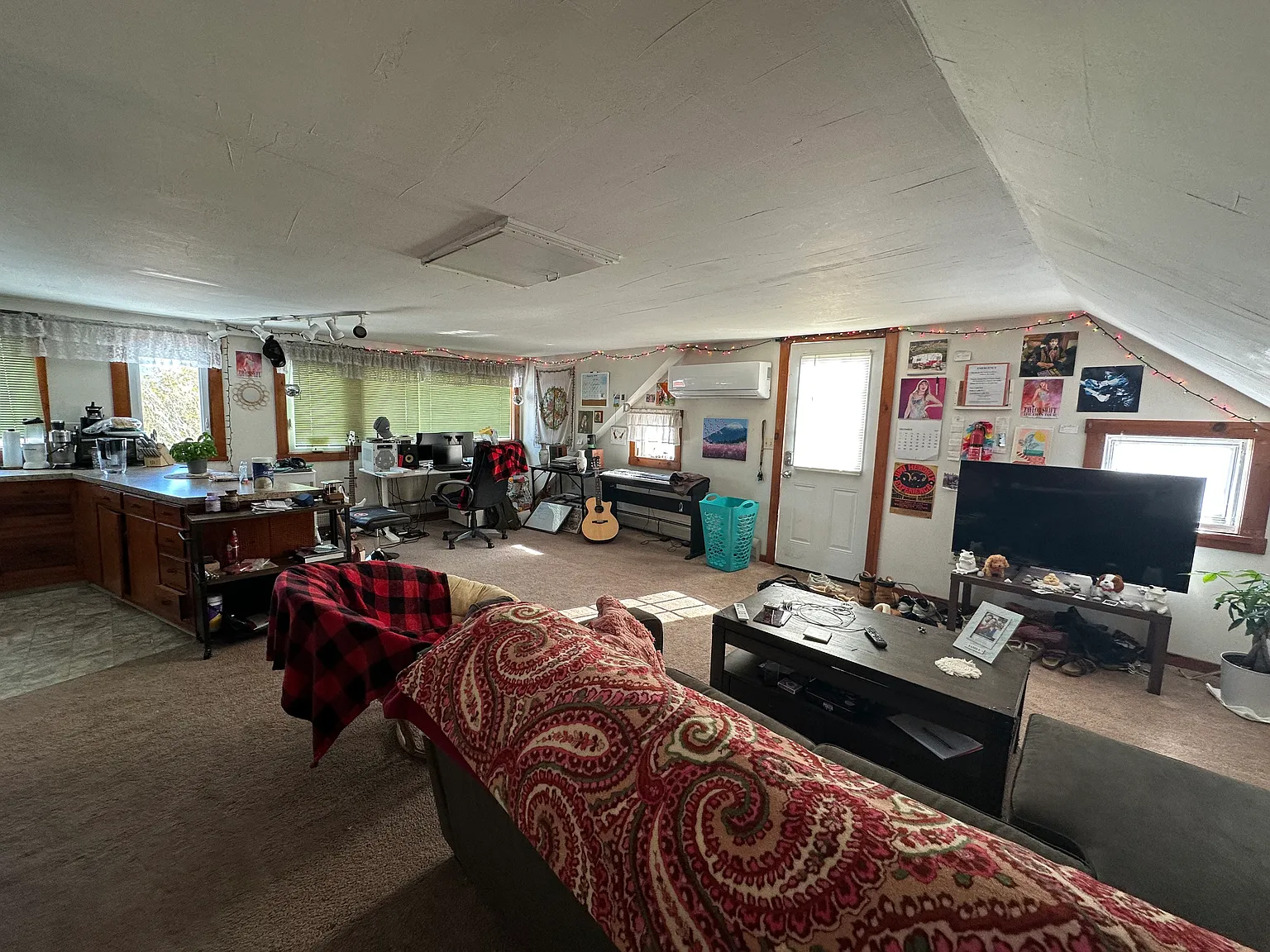 2 bed, 1100 sqft, $1,975 — Photo 2