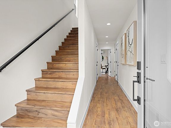 2nd image of 10326 Ashworth Avenue N