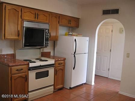 2nd image of 1505 N Camino Emiliano