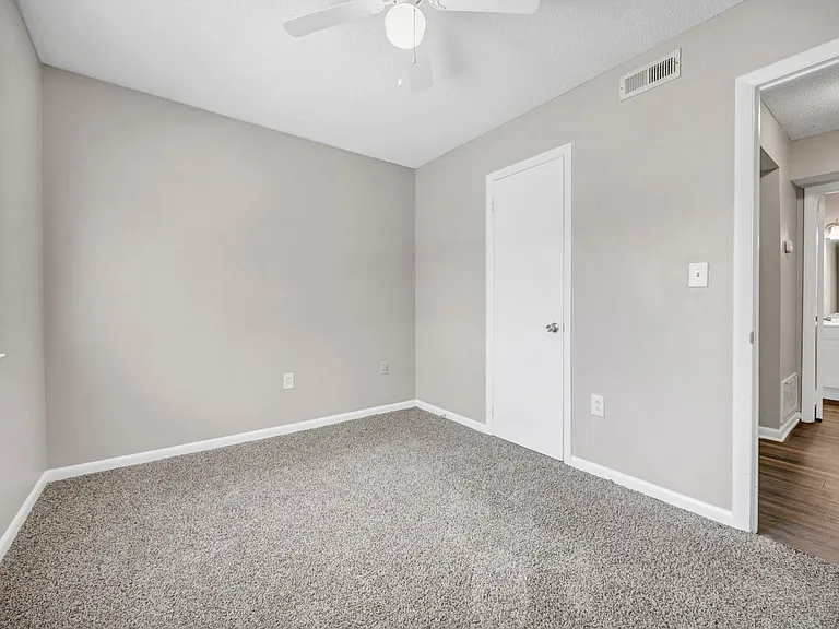 Bentree Apartments — Photo 46