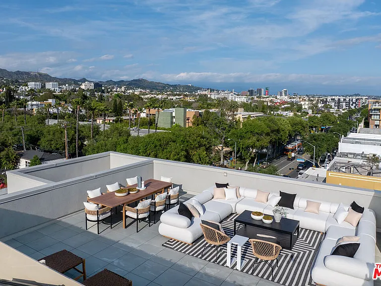 7428 Santa Monica Blvd #Penthouse 501 — Photo 19